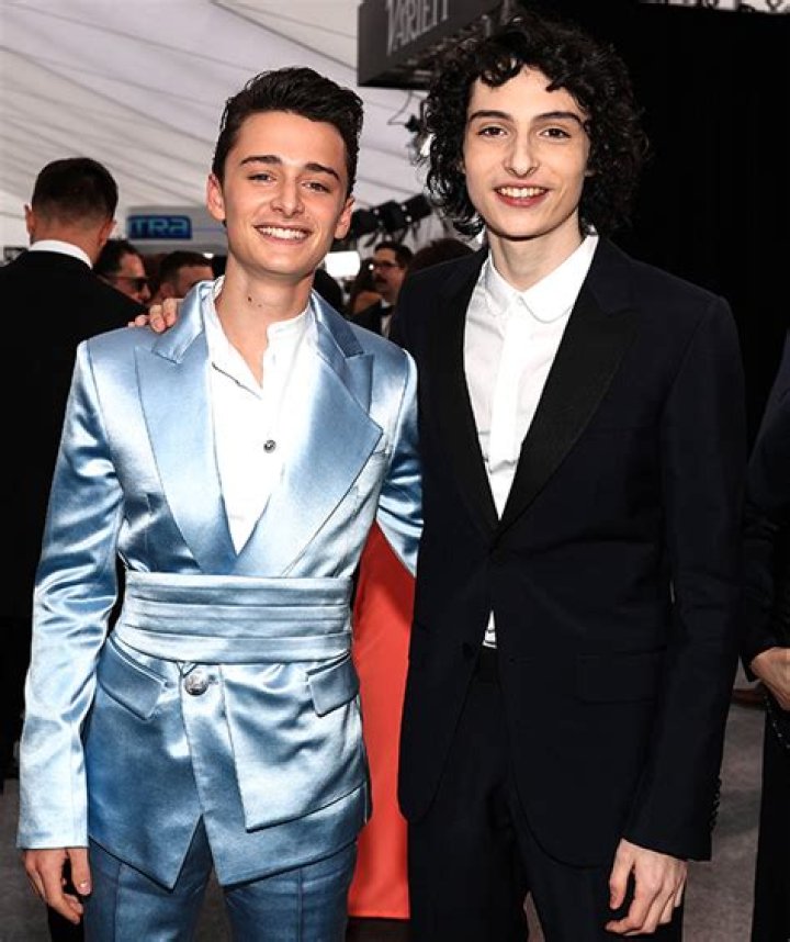 Finn Wolfhard Is ‘Proud’ Noah Schnapp Came Out: Interview – Hollywood Life