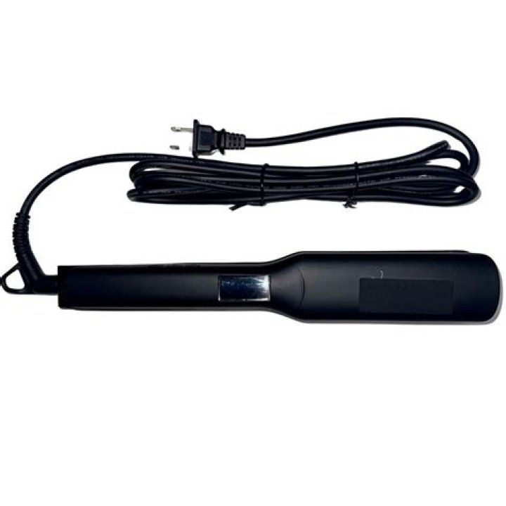 This Affordable Flat Iron Has Women Saying They ‘Finally Met The One’