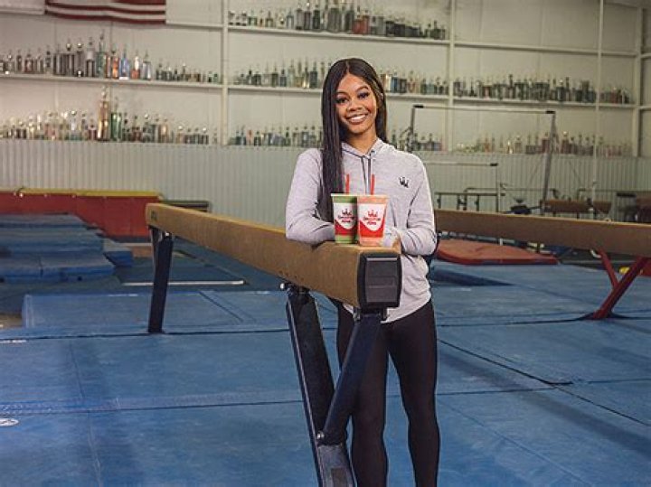 Gabby Douglas Shares Workout & Diet To Help You Get 6-Pack Abs & Toned Arms Like Her