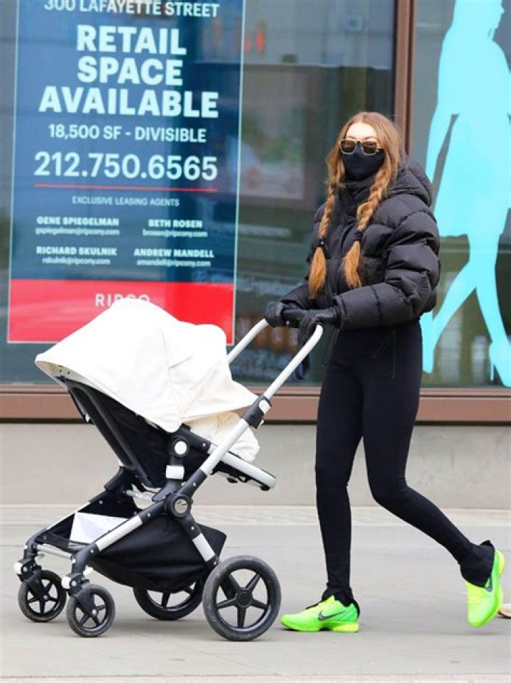 Gigi Hadid & Daughter Khai’s Thanksgiving Plans Revealed – Hollywood Life