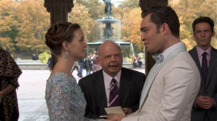 Chuck Confesses He Still Loves Blair – Hollywood Life