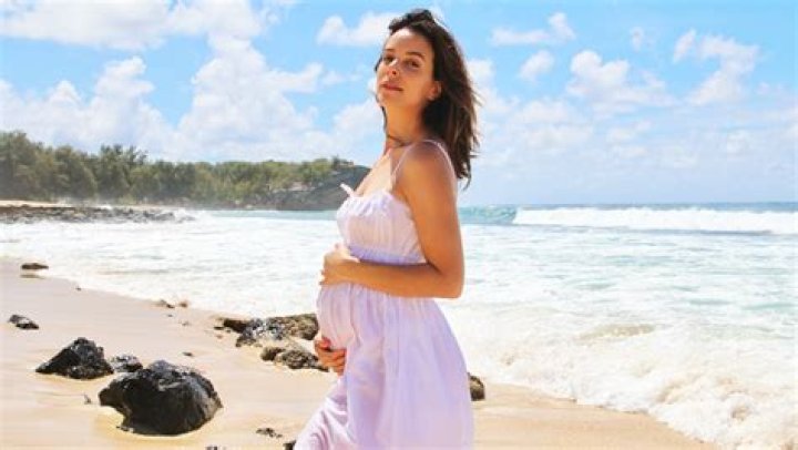 Greek Alum Tiffany Dupont Reveals She’s Pregnant & Engaged – Hollywood Life