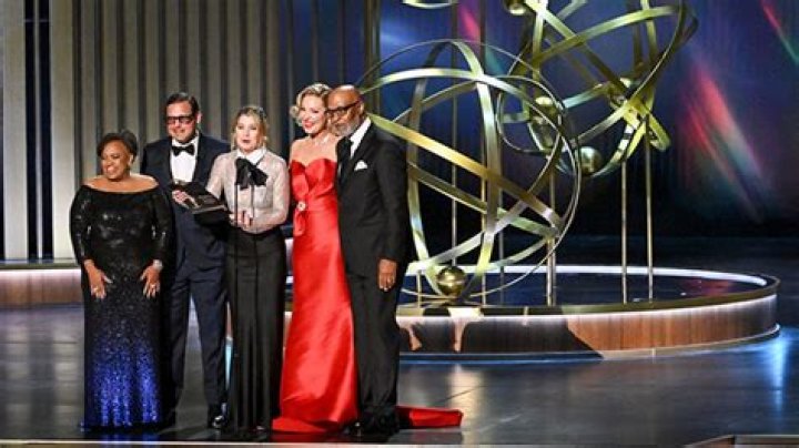 ‘Grey’s Anatomy’ Original Cast Members Hold Hands During Sweet Emmys Reunion