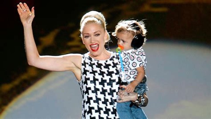 Gwen Stefani Opens Up About Difficulties Balancing Motherhood & Touring After Welcoming First Son Kingston, 17