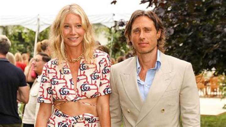 Gwyneth Paltrow Talks Marriage to Brad Falchuk and Blended Family – Hollywood Life