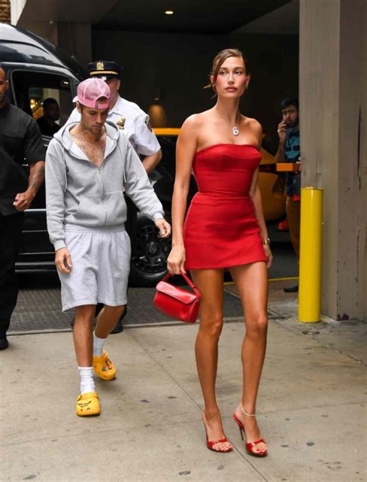 Hailey Baldwin Shows Off Her Bikini Body During Sunny Stroll With Justin Bieber — New Pics