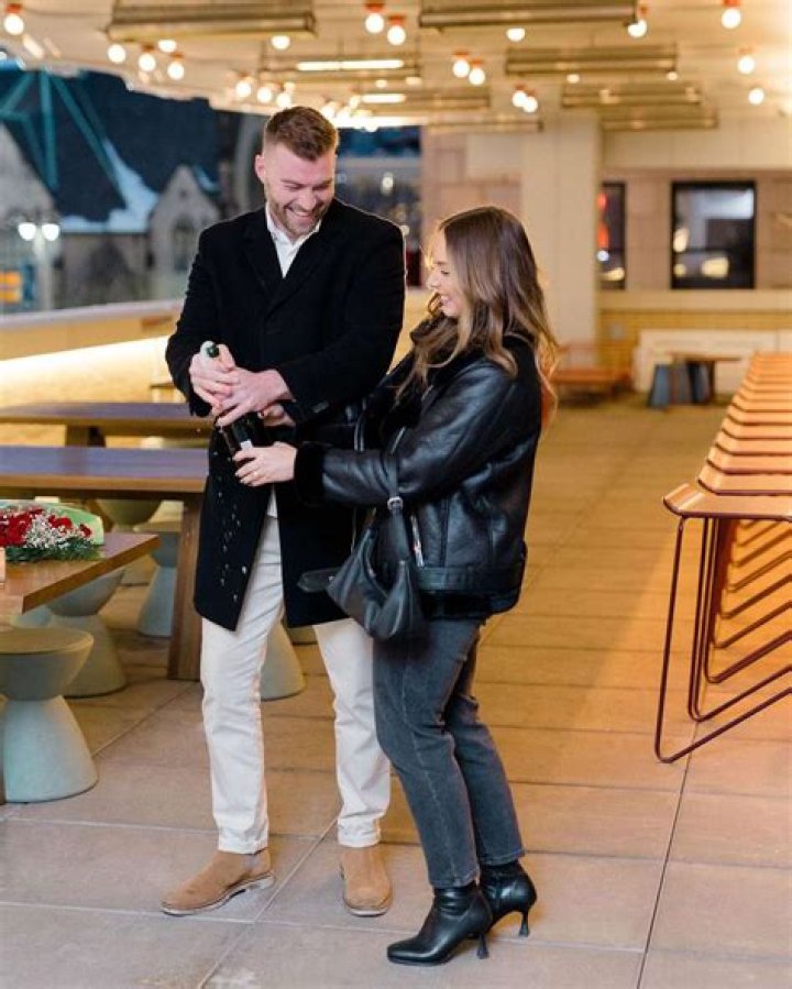 Eminem’s Daughter Hailie Jade Shows Off Her Winter Style In Cozy Jean Jacket