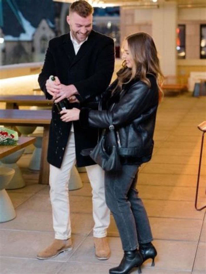 Hailie Scott Mathers, 24, Welcomes ‘Busy’ 2020 In Black Leather Jacket & Short White Boots