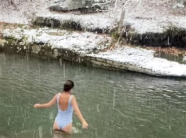 Helena Christensen’s One-Piece Swimsuit While Swimming In Snow: Video – Hollywood Life
