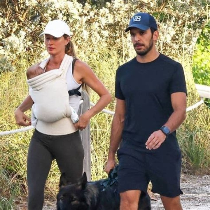 Holly Madison’s Body After Baby — New Mom Drops 30 lbs In 6 Weeks – Hollywood Life