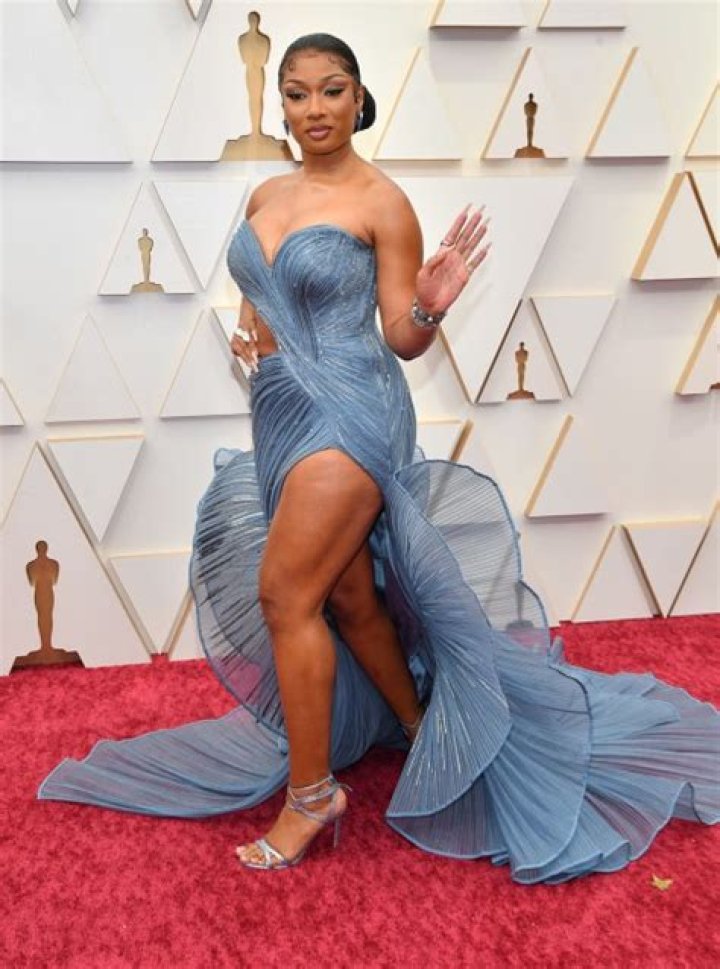 Photos Of The Sexiest Gowns – Hollywood Life