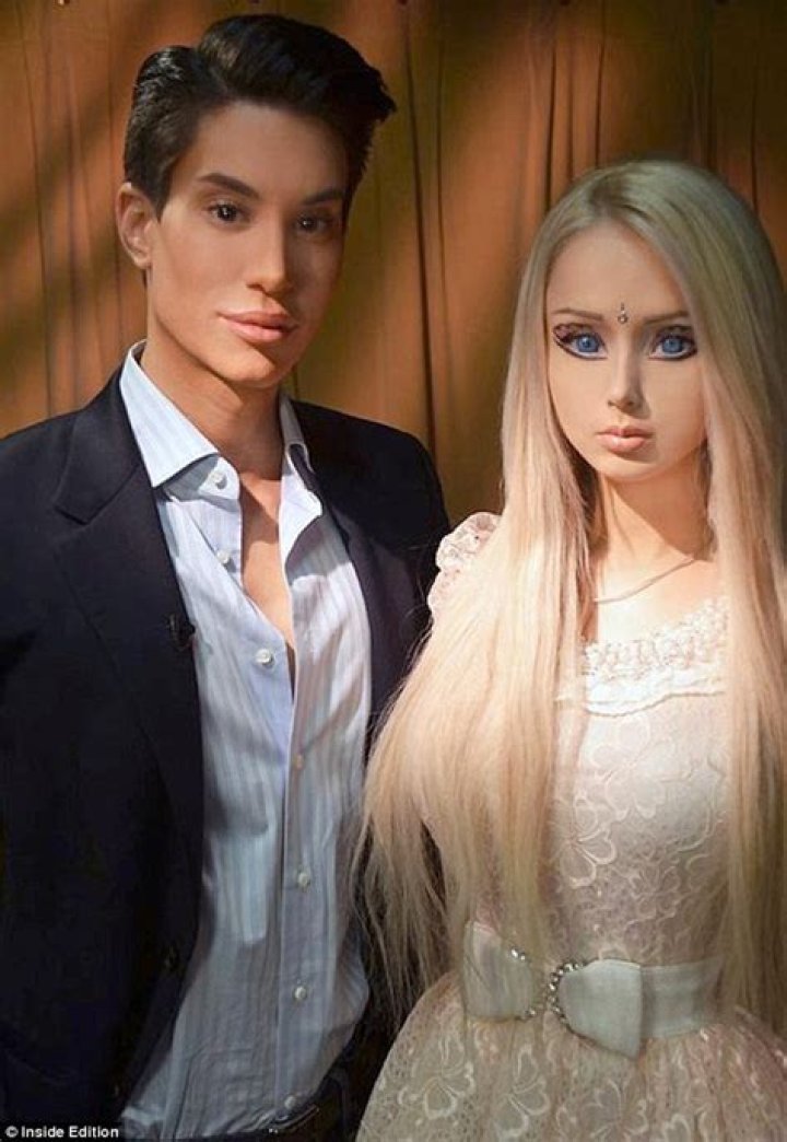 Human Ken Disses Human Barbie — Shots Fired In The Doll Look-Alike War – Hollywood Life