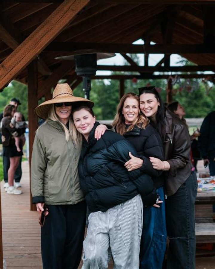 Pics of the Model and Actress – Hollywood Life