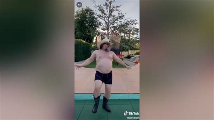 See Him Dancing Shirtless – Hollywood Life