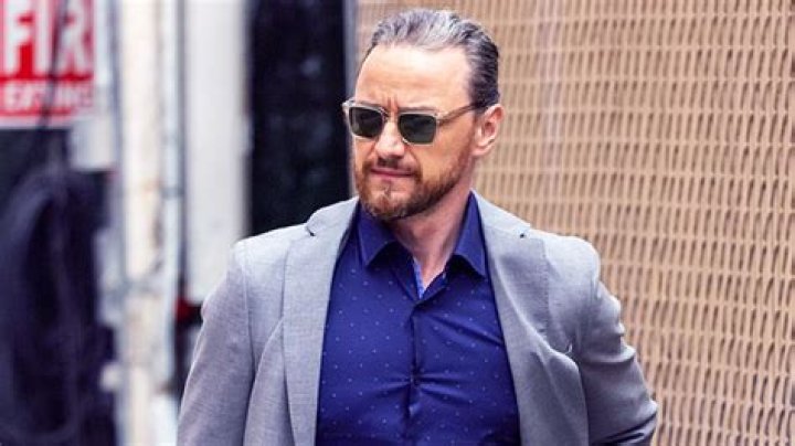 James McAvoy Proudly Sports A Grey Streak In His Hair: Photo – Hollywood Life