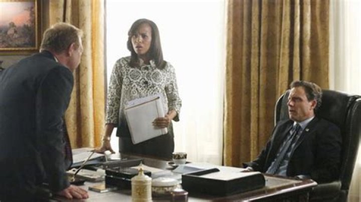 ‘Scandal’ Recap — Dan Bucatinsky Character Shot And Dies – Hollywood Life