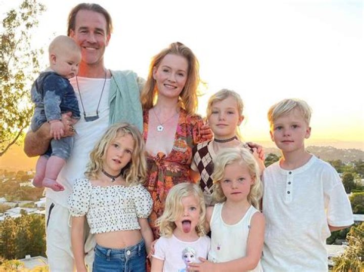 James Van Der Beek Poses With All 6 Of His Kids For His 46th Birthday – Hollywood Life