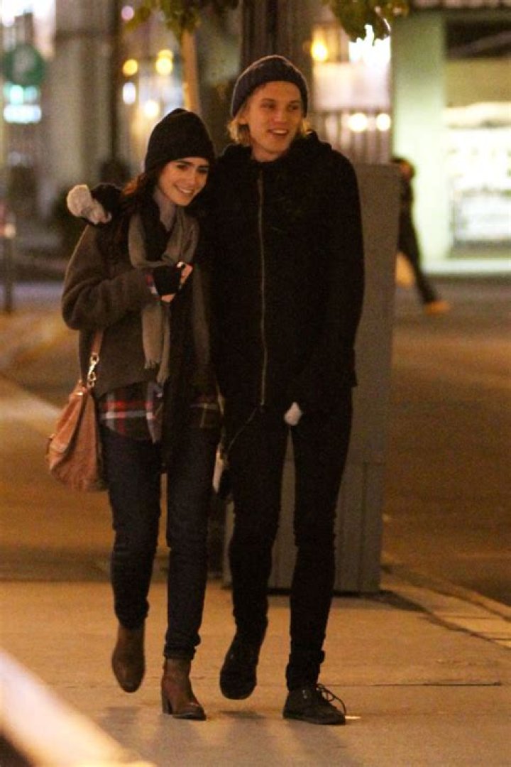 They ‘Never Fell Out Of Love’ – Hollywood Life