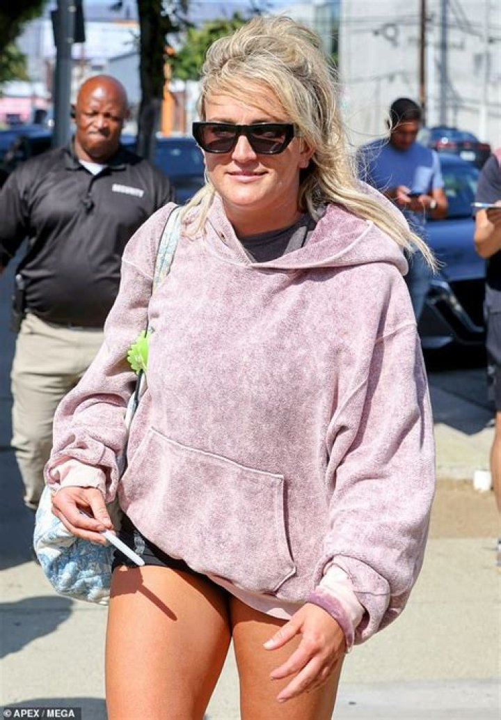 Matches With Addison Rae Sweatshirt – Hollywood Life