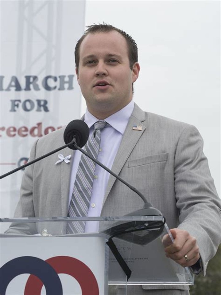 Jason Duggar Insists He’ll ‘Never Stop Loving’ Brother Josh & Says Judge’s Ruling Is ‘Fair’