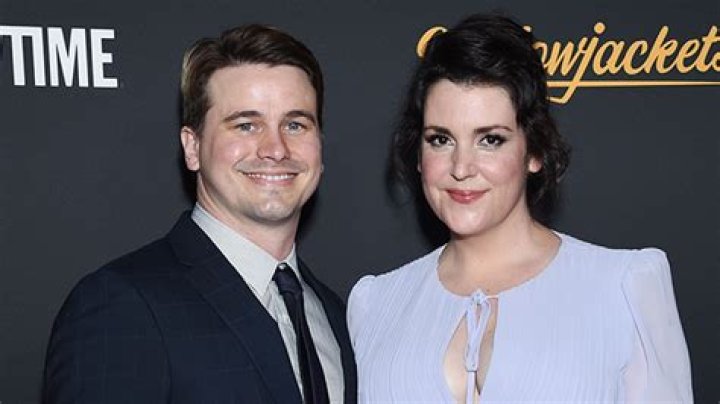 Jason Ritter Defends Wife Melanie Lynskey Against ‘Unsolicited Comments’ From Body Shamers