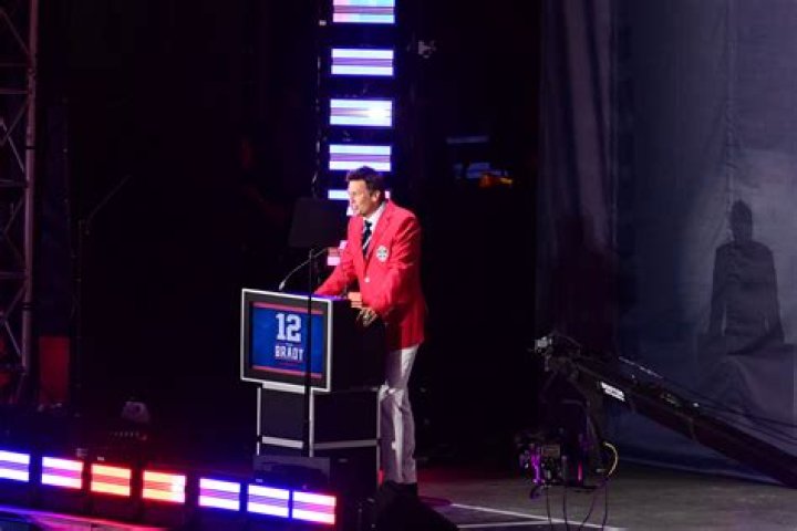 Jay-Z Makes Surprise Appearance at Tom Brady’s Patriots Hall of Fame Ceremony, Performs ‘PSA’