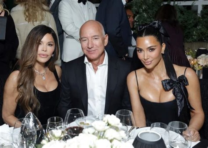 Jeff Bezos Treats GF Lauren Sanchez To Dinner In Malibu Ahead Of Space Flight — Photos