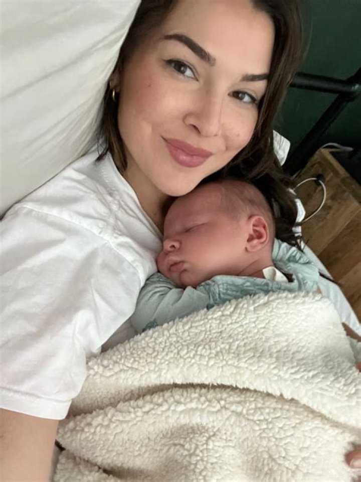 Expecting 1st Child With BF Landon Ricker – Hollywood Life