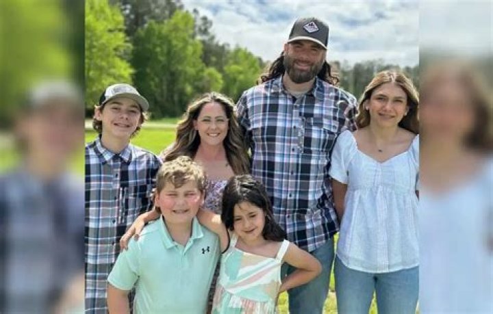 Jenelle Evans Brags That She, David Eason & Their Kids Are Doing ‘Great’ 1 Month After Regaining Custody