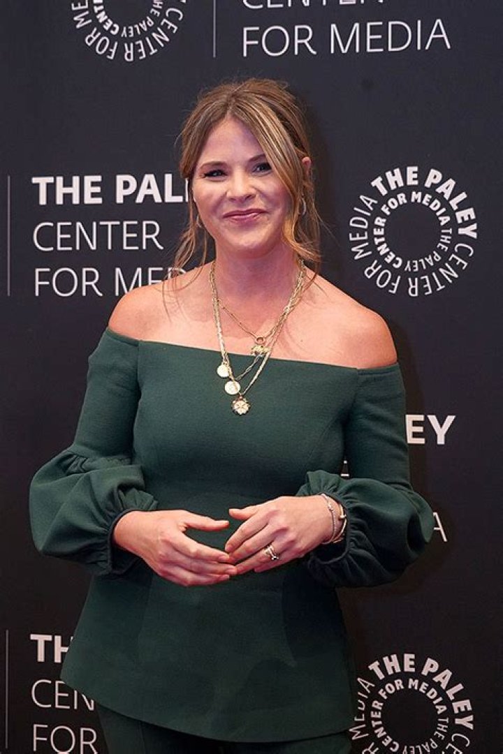 Jenna Bush Hager’s Daughter Confirms Mom Never Wears Underwear: Video – Hollywood Life