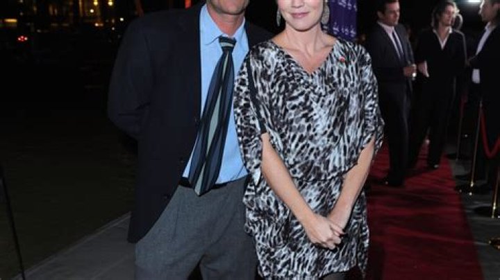 Jennie Garth – Hollywood Life