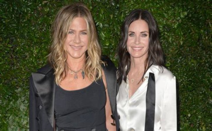 Jennifer Aniston, Courteney Cox & Matt LeBlanc Enjoy Mini ‘Friends’ Reunion Together — See Pic