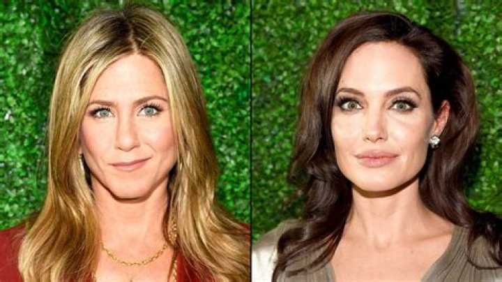 It's A Face Off … And Jen Wins! She Has 'A More Natural Healthy Look!' – Hollywood Life
