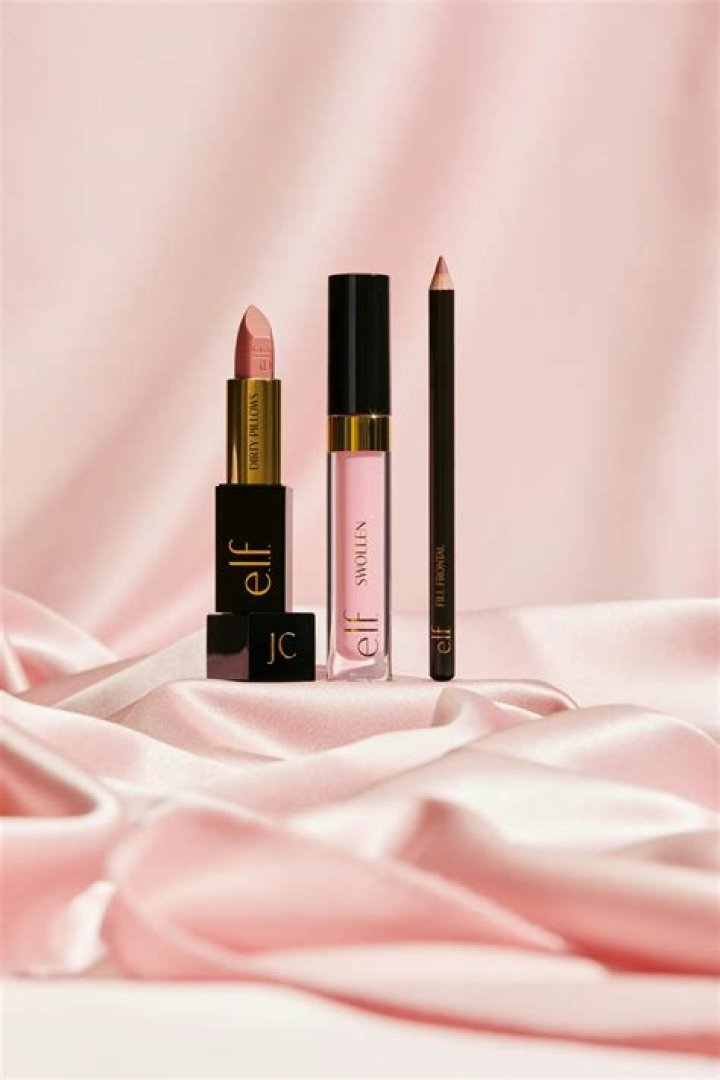 Jennifer Coolidge Teams With e.l.f. Cosmetics For Super Bowl Commercial – Hollywood Life