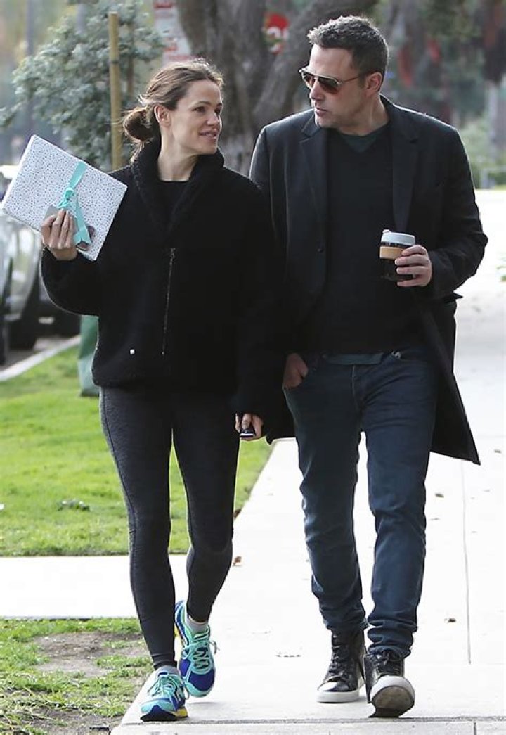 Jennifer Garner and Ben Affleck Seen Laughing at Samuel’s Ball Game – Hollywood Life