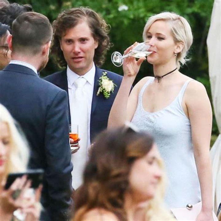 Jennifer Lawrence & Cooke Maroney’s Wedding — Photos – Hollywood Life