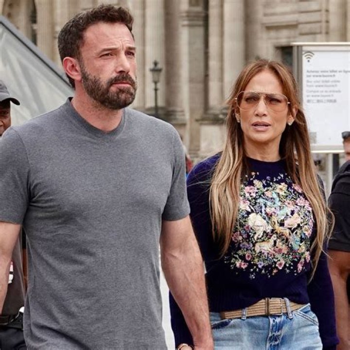 J.Lo Rocks Crop Top & Leggings For Sexy Gym Date With Ben Affleck In Miami – Pics