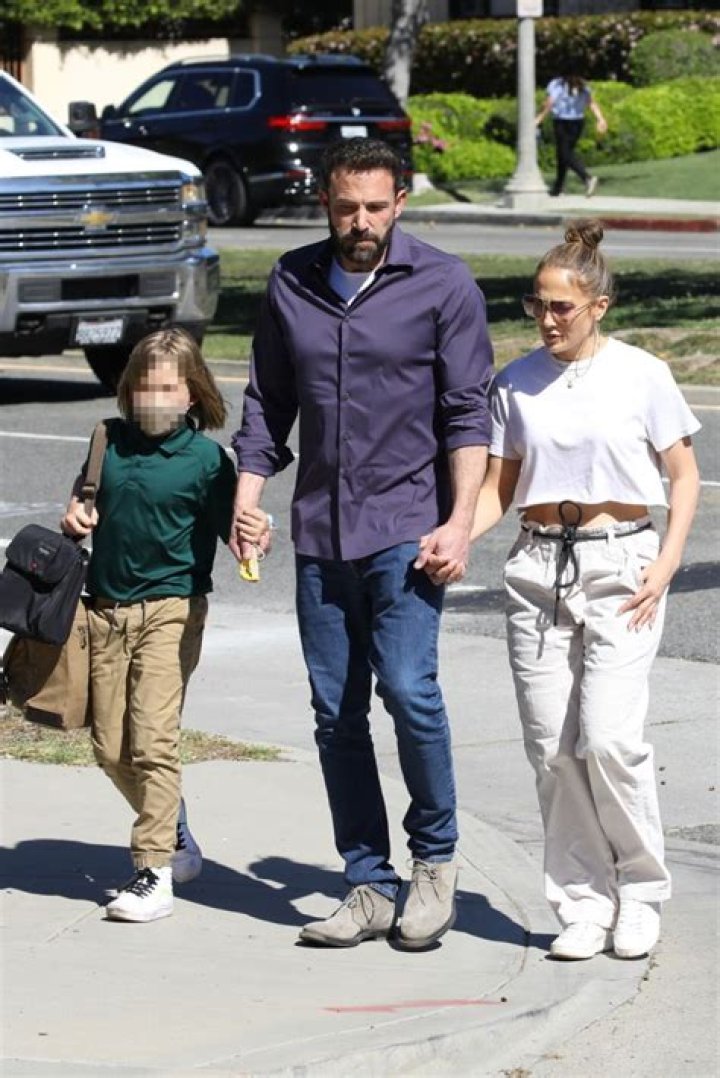 J.Lo & Ben Affleck Hold Hands While Picking Up Her Daughter After Engagement