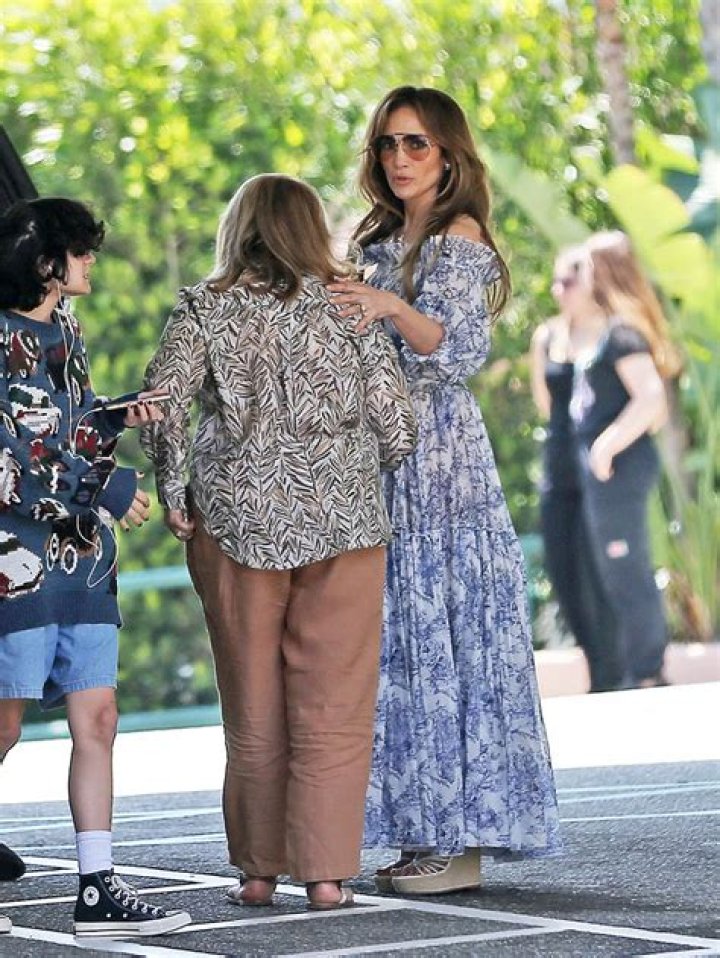 Jennifer Lopez & Ben Affleck Celebrate Mother’s Day With Their Moms – Hollywood Life