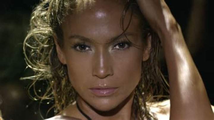 ‘Booty’ Video Has Twerking & More – Hollywood Life