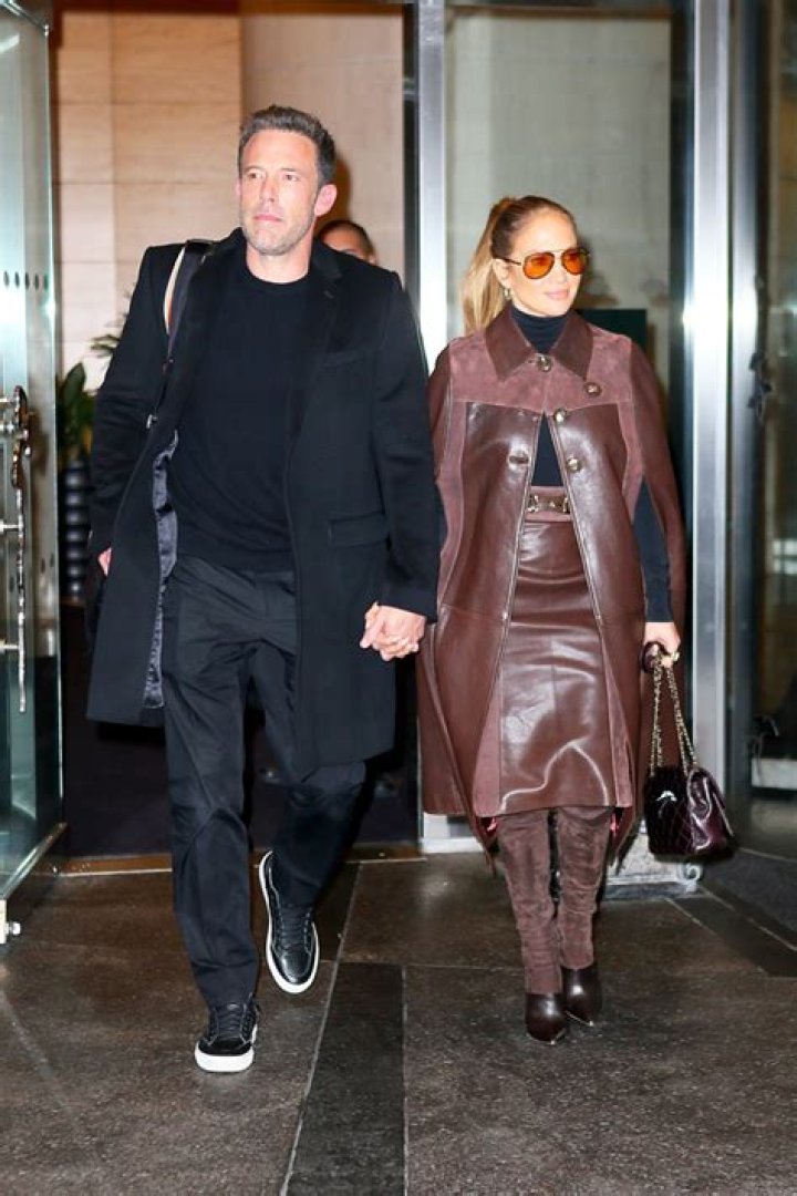 Jennifer Lopez Looks Stylish In Brown Leather Outfit With Ben Affleck – Hollywood Life