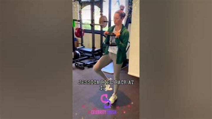 Secrets To Beach-Ready Bodies – Hollywood Life