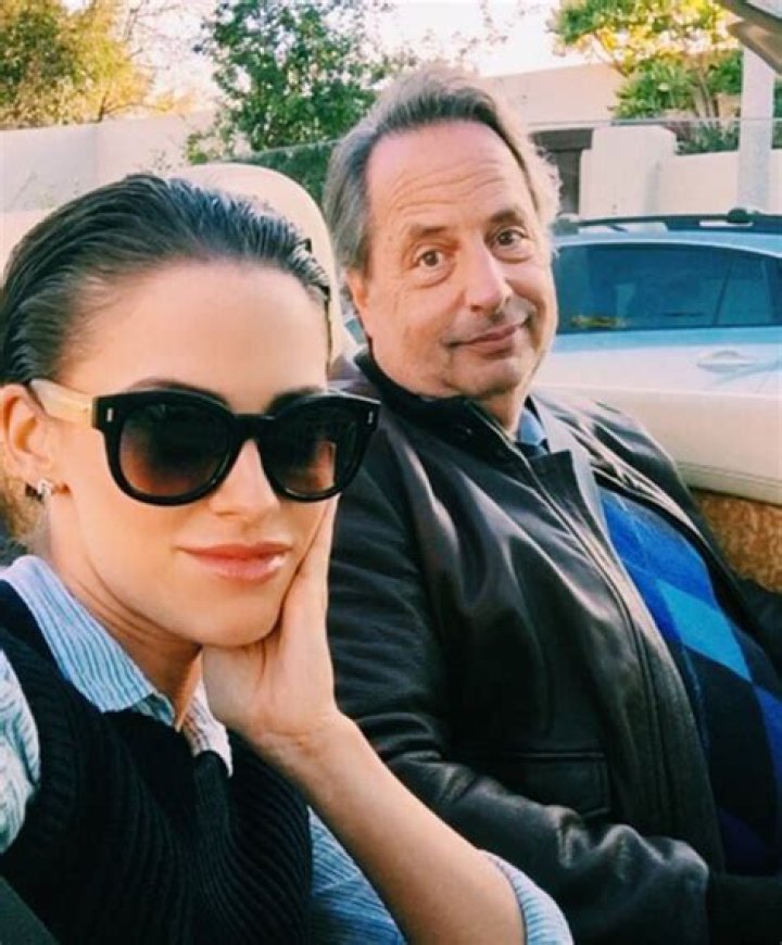 Jessica Lowndes & Jon Lovitz — PICS