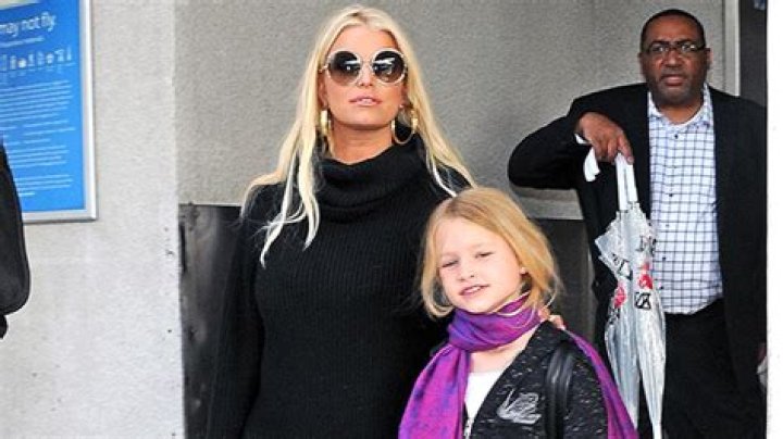 Jessica Simpson Cuddles Up To Daughter Maxi, 8, In The Pool & More Of Their Look-Alike Pics