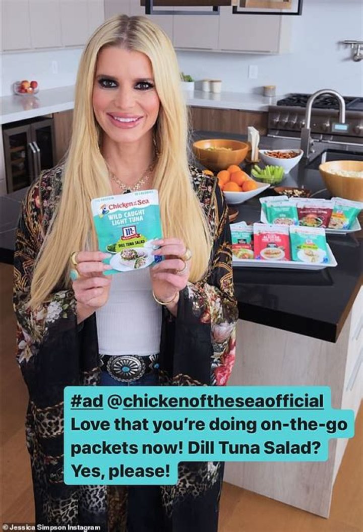 Jessica Simpson Reacts To Subway Lawsuit With Chicken Of The Sea Joke – Hollywood Life