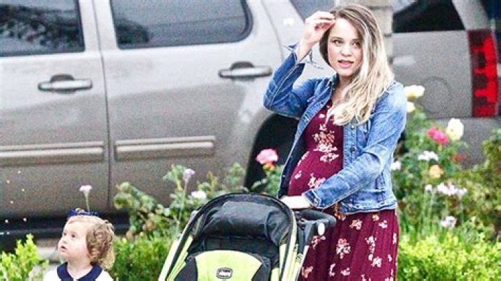 Jinger Duggar Shows Off Baby Bump In Stunning Maxi Dress As She Prepares To Welcome Baby No. 2