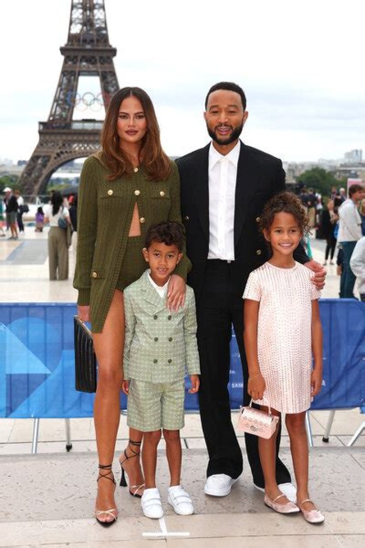 John Legend Uses Baby Carrier For Little Esti As He & Chrissy Teigen Take Kids To Venice