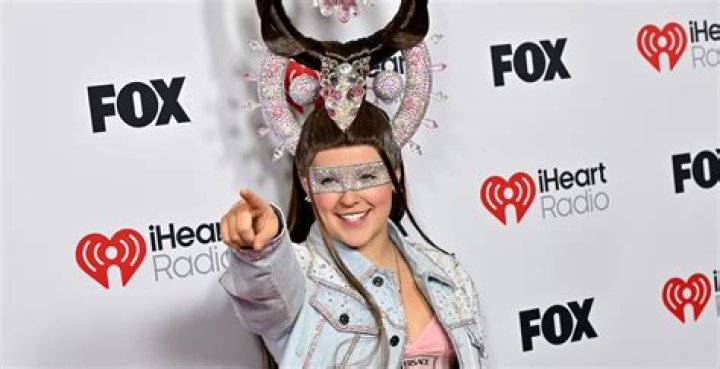 JoJo Siwa Goes Back To Blonde After Being A Brunette In TikTok Video – Hollywood Life