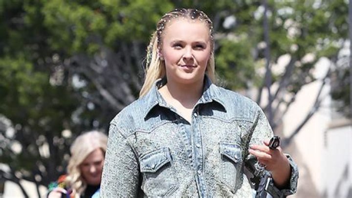 JoJo Siwa’s Dog Dead After An ‘Accident’ – Hollywood Life