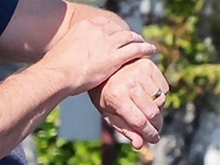 Jon Hamm Wears Wedding Ring In 1st Photos After Marrying Anna Osceola – Hollywood Life